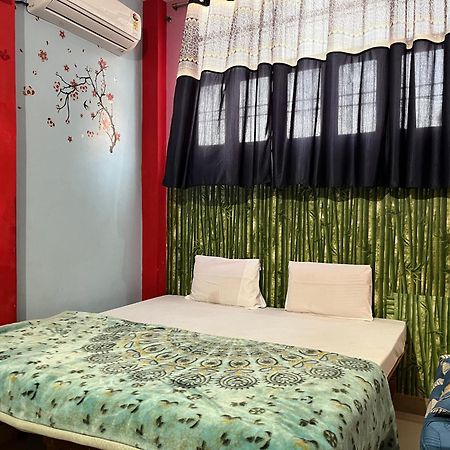 Indra Paying Guest House Варанаси Екстериор снимка