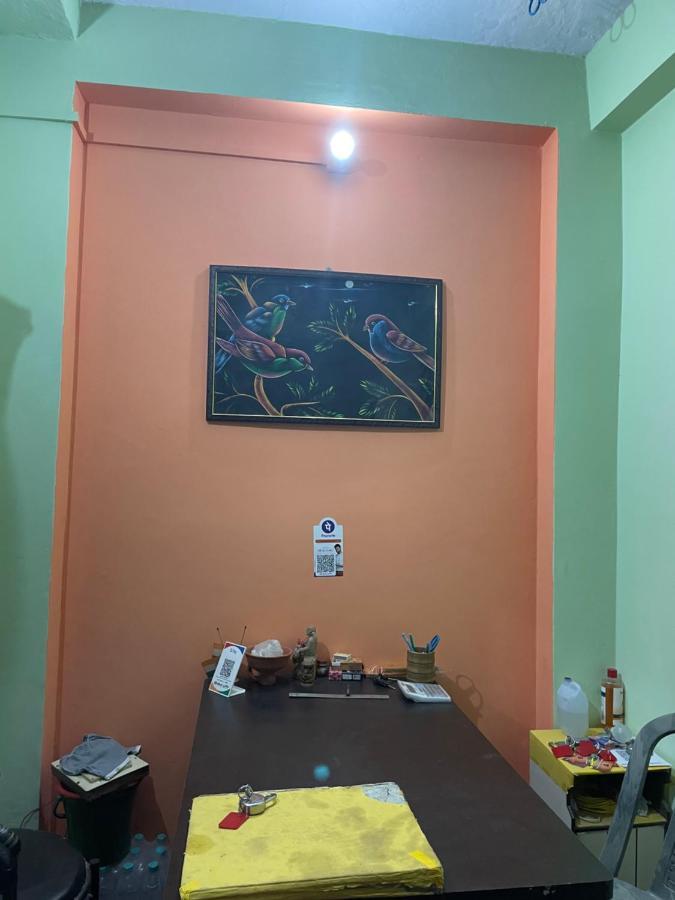 Indra Paying Guest House Варанаси Екстериор снимка