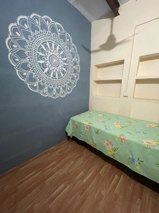 Indra Paying Guest House Варанаси Екстериор снимка