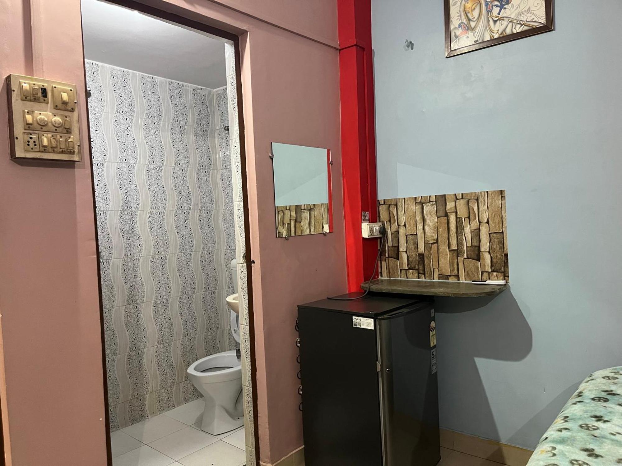 Indra Paying Guest House Варанаси Екстериор снимка